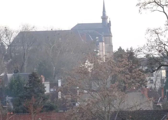 Studio Moderne Avec Jolie Vue